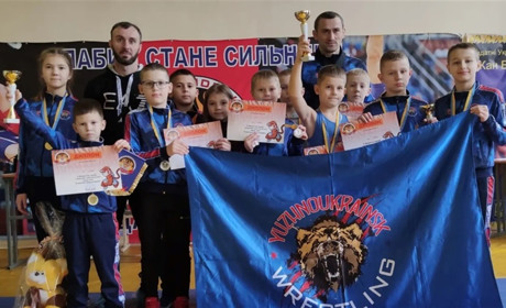 Юні борці із Южноукраїнська здобули одинадцять нагород на відкритому чемпіонаті в Олександрівці