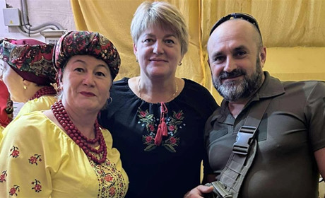 На концерті у Вовчкові зібрали понад 29 тисяч гривень, на які купили два генератори для ЗСУ