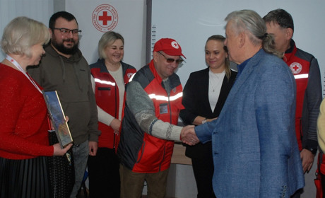 «Друга лінія фронту»: Шостка дякує волонтерам, які не опускають руки, як би важко не було