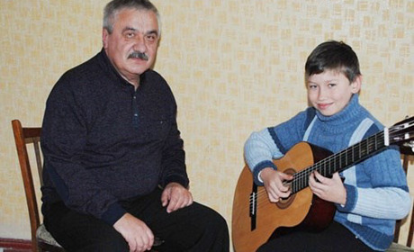 Юрій Шинкаренко дарує творчість покровчанам