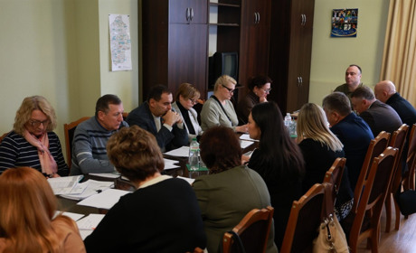 Безпечний простір у закладах освіти Хмельниччини. В області обговорили навчання дітей в умовах війни