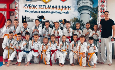 Юні каратисти з Глухова здобули перемогу на Чемпіонаті Шосткинського району