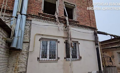 Протягом доби російські окупанти 83 рази обстріляли Херсонщину: 4 людини поранені