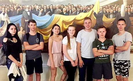 Школьники из Торецка побывали на заседании Верховной Рады