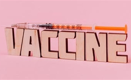 В Україні дозволили бустерну дозу вакцини для 60-річних громадян