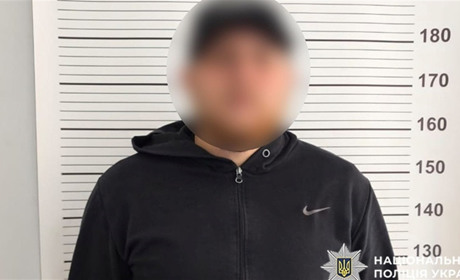 Хмельничанин ошукав жінку на понад 670 тисяч гривень, видаючи себе за військового