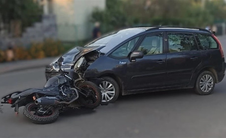 У Городку внаслідок ДТП постраждав мотоцикліст: поліція розпочала розслідування