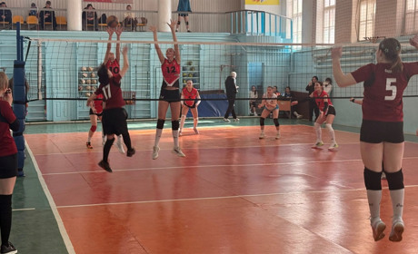 Черговий тур у рідних стінах. Первомайська ДЮСШ приймала матчі волейбольної першості області