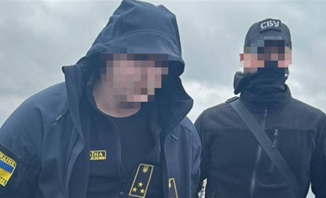 Інспектор Одеської митниці допомагав за відкат вивезти з України декілька мільйонів грн