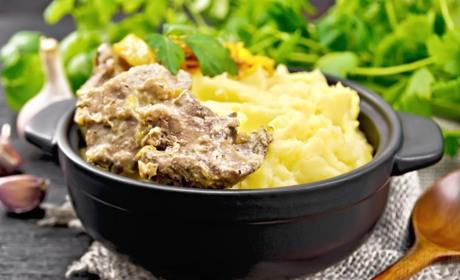 Рецепт дня: куряча печінка з овочами та зеленню