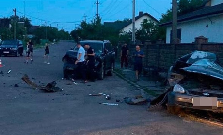 У Володимирці винуватець ДТП прийшов здаватись з адвокатом. Він визнає вину