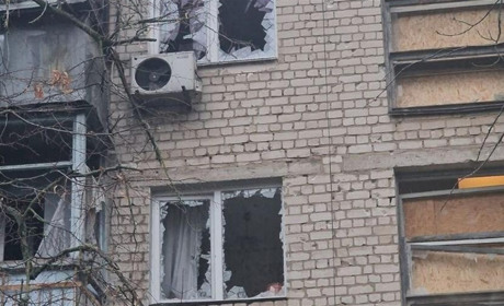 Обстріли Херсонщини: 2 загиблих, 10 поранених, пошкоджені будинки й транспорт протягом доби