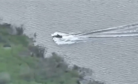 На Херсонщині прикордонники знищили водний скутер з окупантами (відео)