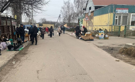 Базар напівпорожній, та вибір був: у Переяславі журавлину з Рівненщини продавали по 220 гривень