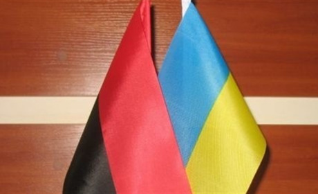 Чому дві Міс «Голосу народу» в барву українських прапорів вдяглися