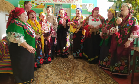 Символ колективу — "бабограйка". На Городоччині є свій Лісапетний батальйон (ВІДЕО)