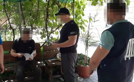 У Херсоні судитимуть чиновників, які обікрали ЗСУ на закупівлі дров