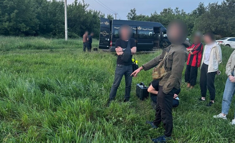 На Тростянеччині двоє чоловіків забили односельця і закопали тіло в чагарниках