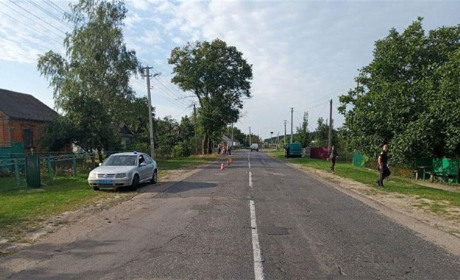 Загинув на місці події: в Дубровицькому районі розбився мотоцикліст