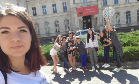 Вокалистки из Торецка выступили во Львове 