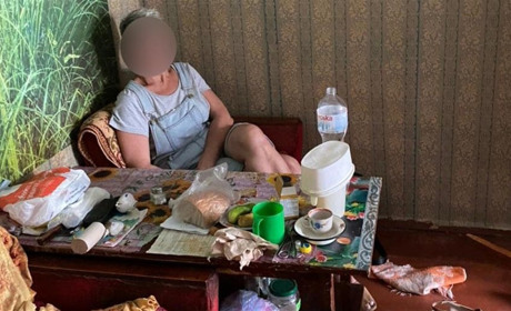 Херсонка чинила домашнє насильство у відношенні літньої матері — поліцейські склали протокол