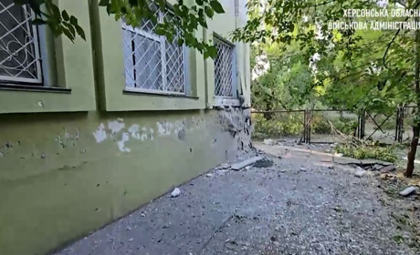 На Херсонщині через ворожі обстріли пошкоджені житлові будинки та навчальний заклад