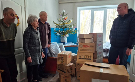 Енергонезалежність та затишок: переселенці у Чапліївці отримали генератор та гуманітарну допомогу