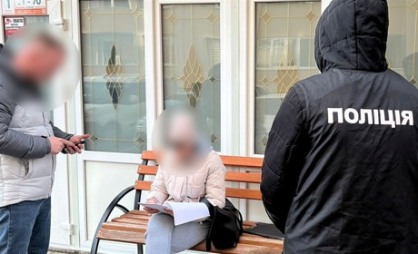 10 тисяч доларів за непридатність до служби: поліція знешкодила корупційну схему