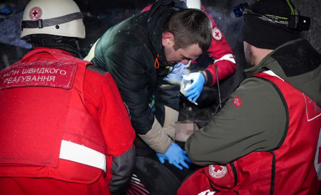 Нічна атака дронів по Одесі: загинув чоловік, пошкоджені десятки квартир