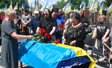 До останнього подиху вірний присязі: Шостка схилила голови в жалобі за воїном Ігорем Мельником