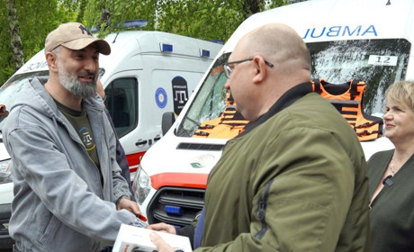 Автопарк медзакладів на Сумщині поповнився трьома "швидкими", одна з них – для Шостки