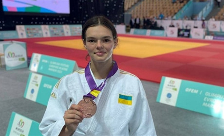 Крістіна Опанасенко з Чернігівщини здобула бронзу на Європейському юнацькому олімпійському фестивалі