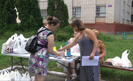 В Умані 21 родина, де виховують дітей з інвалідністю, отримала гуманітарні набори