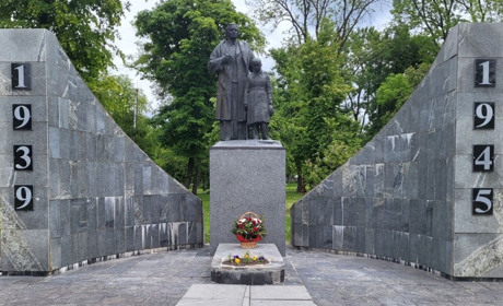 На оновлення меморіалу Вічної слави витратять 41 тисячу гривень