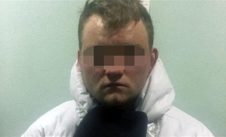 Житель Житомирщини хотів пронести в столичне метро гранату та набої