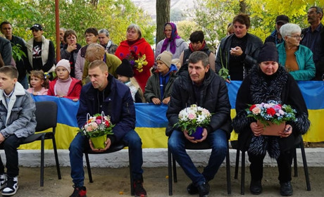 В Михайлопільській гімназії з’явилися меморіальні дошки загиблим Героям-випускникам