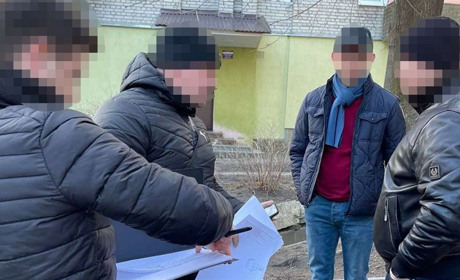35-річного червоноградця звинувачують у розкраданні коштів, виділених на ремонт спортшколи у Львові
