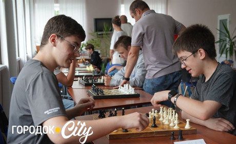 У Городку за шахівницею зустрілися кілька поколінь любителів гри