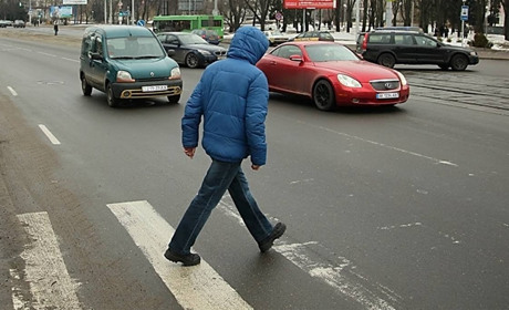 В Україні зростуть штрафи для водіїв та пішоходів