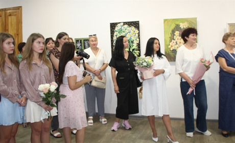 У Ніжинському музеї відбулося відкриття персональної виставки художниці з Шостки