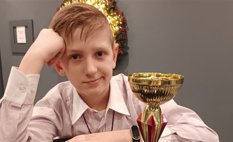 Юний шахіст із Глухова підкорює Ірландію: спорстмен здобув іще кілька перемог у міжнародних турнірах