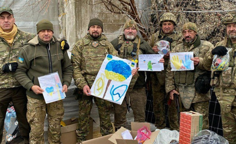 Бійці з фронту дякують старокостянтинівцям. Зворушливе відео