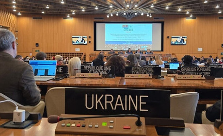 На саміті в Парижі озвучили кількість викрадених росіянами експонатів у херсонських музеях