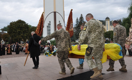 Чортків попрощався з Героєм Василем Мармусом