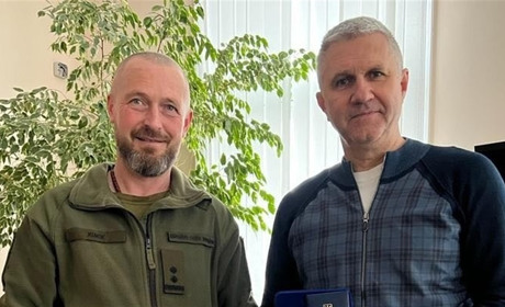 Стебничанина Юрія Нестора нагородили відзнакою начальника Сил ТрО «Захід»: що про нього відомо