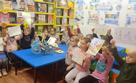 У Смілі для дітей провели бібліознайомство «Книга збирає друзів»