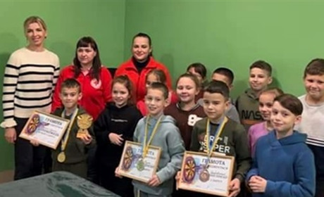 В "Олімпі" пройшли змагання з дартсу серед дітей: хто переміг