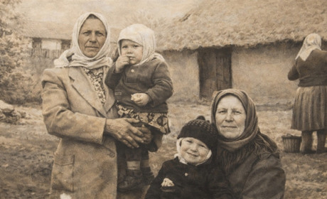 «Моя мама народилася в німецьку окупацію, а померла — в російську»: історія родини Слюсарів