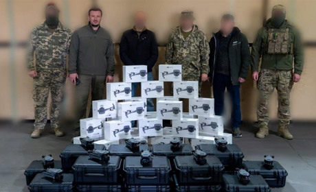 Теробороні на Херсонщині передали партію дронів “Mavic”