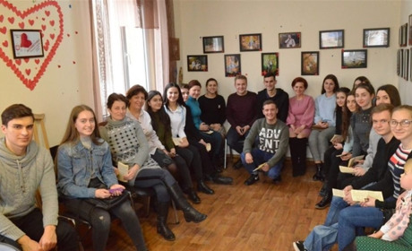 Молодіжна рада запрошує до дискусійного клубу: учасники озвучуватимуть риси крутого татка 